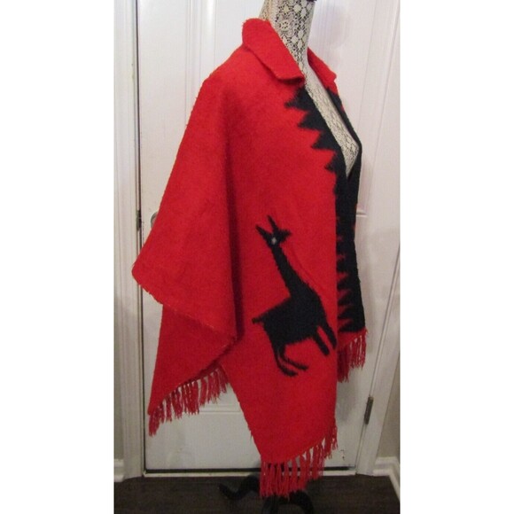 Vintage Womens Red Graphic Wool Llama Alpaca Print Wrap Cape Collared One Size - Picture 6 of 8